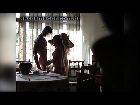 ❤️ Seksualni prijatelji pozivaju džinovskog muškarca i trojku s njim ❤❌ Porno video u pornografiji bs.teencumpot.ru ☑